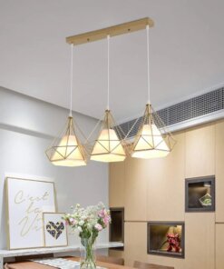 Alternative view of Lampara Triple Colgante Hierro Dorada 3 Diamante 25x25cm Dorado